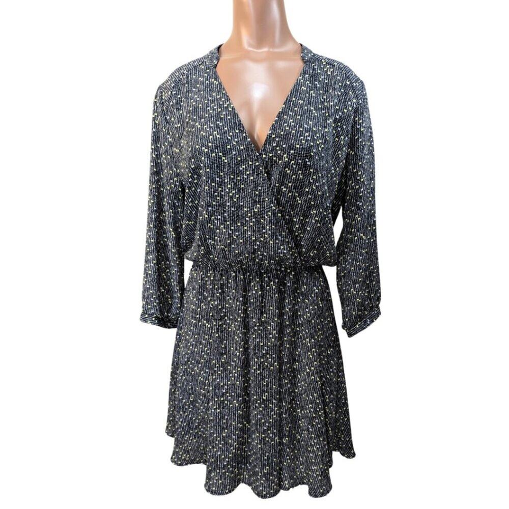 Lush Medium Black Faux Wrap Geometric Long Sleeve Lined Knee Length Dress